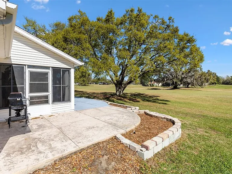 3909 River Crest Cir — Photo 33