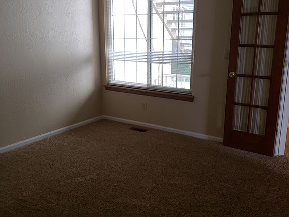 3rd image of 6076 Gunbarrel Ave APT A