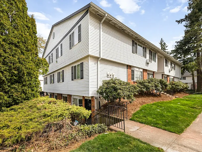 2500 SE 157th Ave — Photo 21