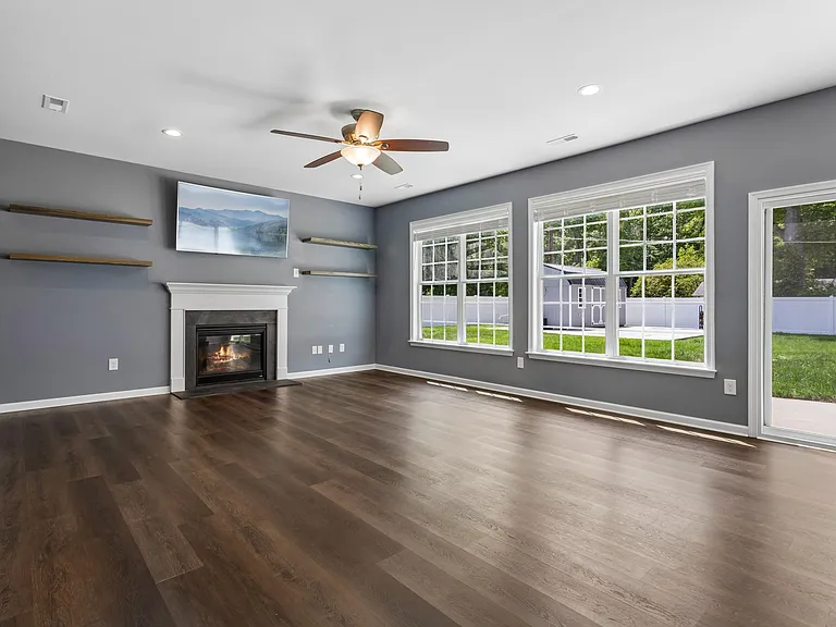 101 Sycamore Ln — Photo 24