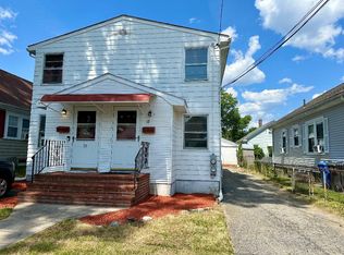17 Harwood St, Cranston, RI 02910