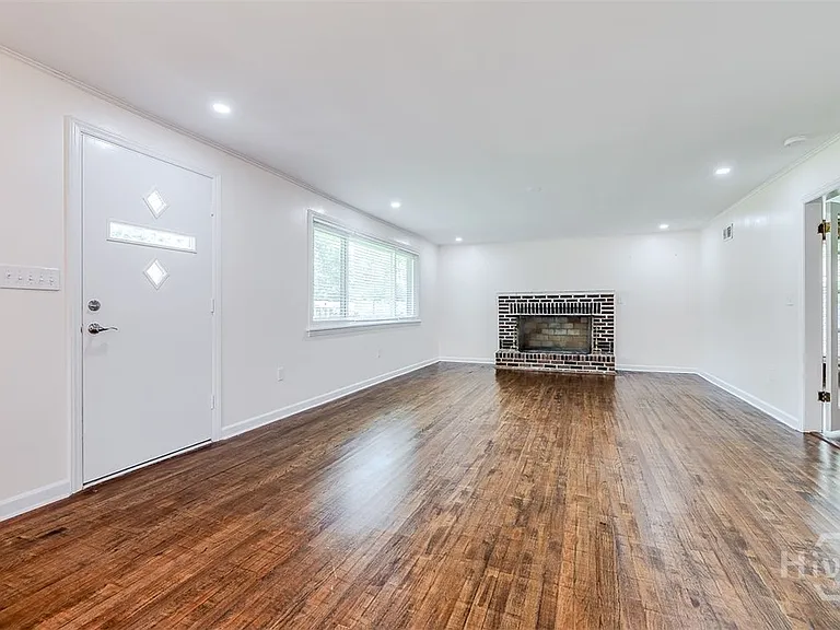 16 Herty Ave — Photo 5
