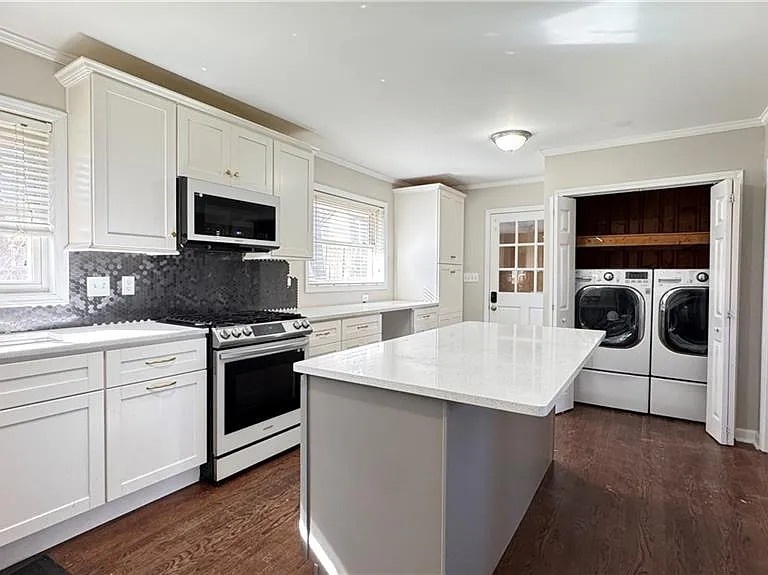 552 Sybil Ln SE #A — Photo 11