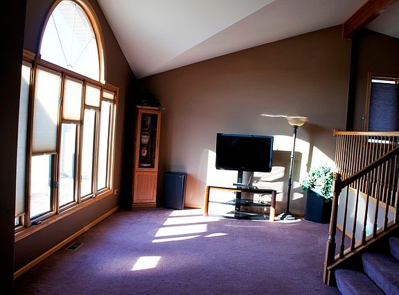 2nd image of 704 Wildwood Dr
