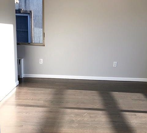 3rd image of 6123 165th St #1