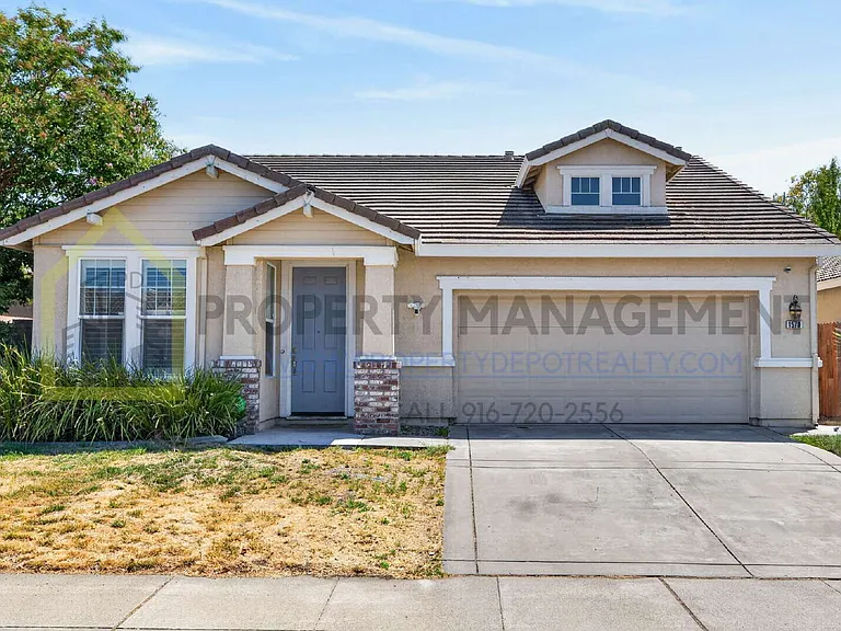 1570 Charm Way — Photo 1