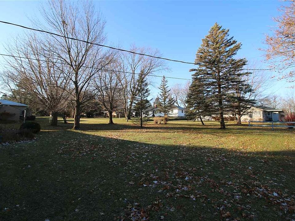 2nd image of 12 Hillside Dr E