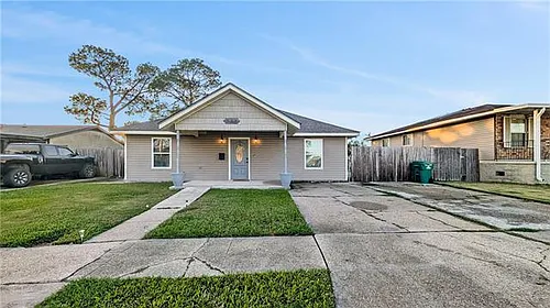 528 Grovewood Dr Photo 1