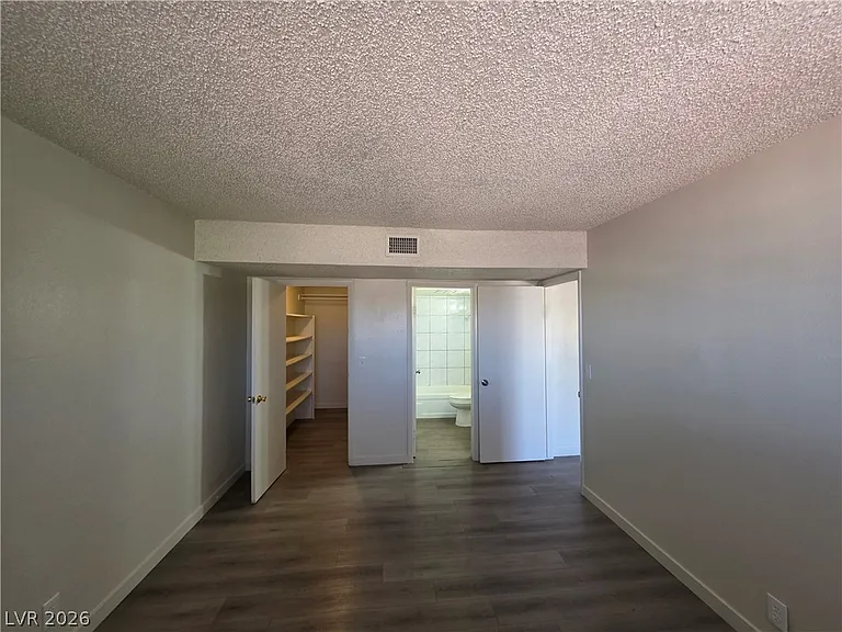 615 S Royal Crest Cir #10 — Photo 35