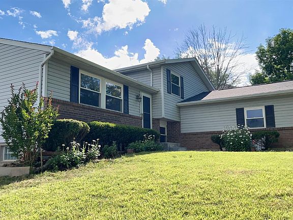 3rd image of 1715 Lockbourne Dr
