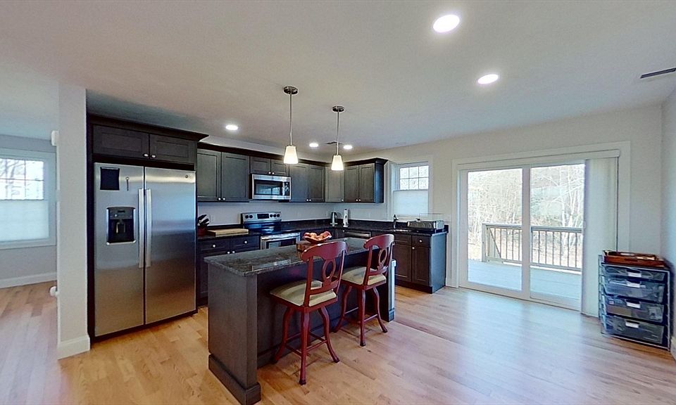 202 Shores St, Taunton, MA 02780 Zillow