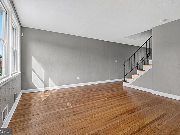4th image of 4812 Aberdeen Ave