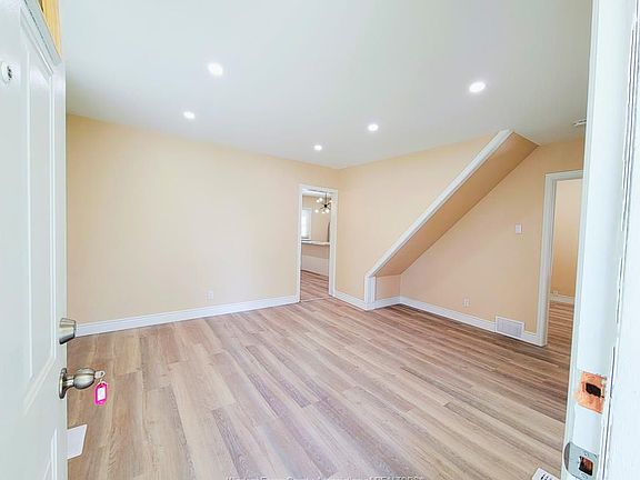 4th image of 680 Caron Ave #1