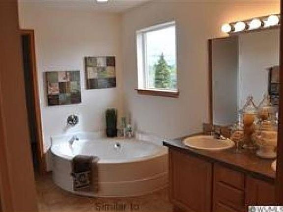 Example of the master bath.