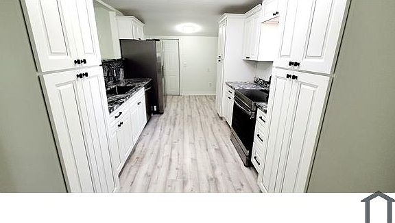 2nd image of 9815 N 16th St