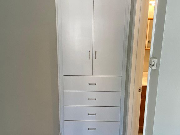 4th image of 2262 Brant St #10