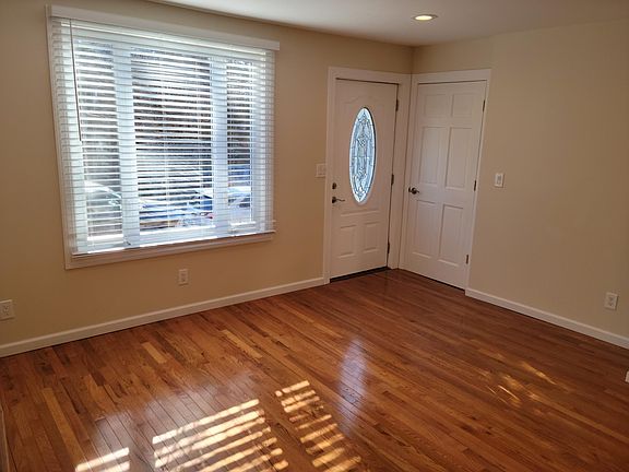 4th image of 219 Fisher Ave #A