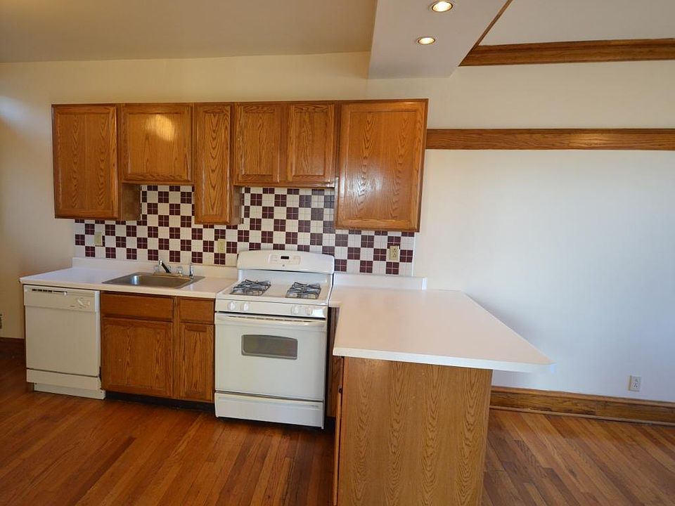 1st image of 1400 W Warner Ave #3