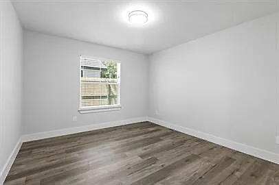 406 W 6th St #1 — Photo 2