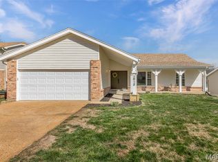 2915 Emerald Bend Ct, Saint Louis, MO 63129