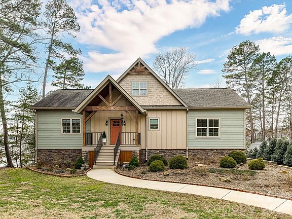 3rd image of 230 Riverwalk Rd