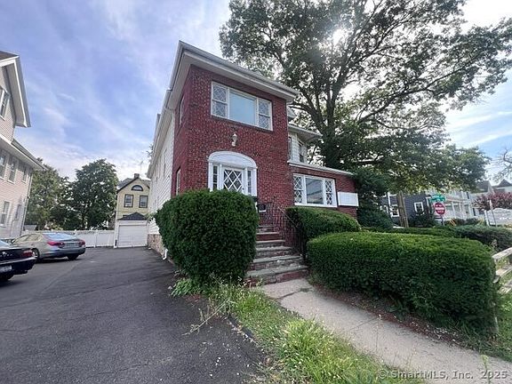 3rd image of 1845 Summer Street