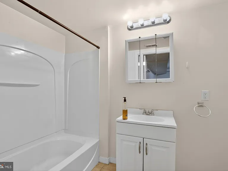 4011 Baring St #1 — Photo 2