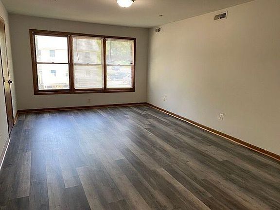 4th image of 355 College Ave #2A