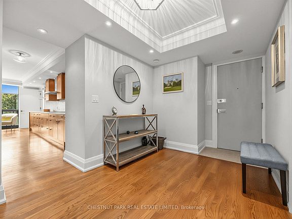 3rd image of 625 Avenue Rd #304