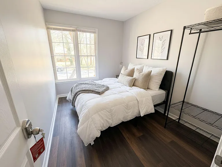 Willow Cove Way SW — Photo 1