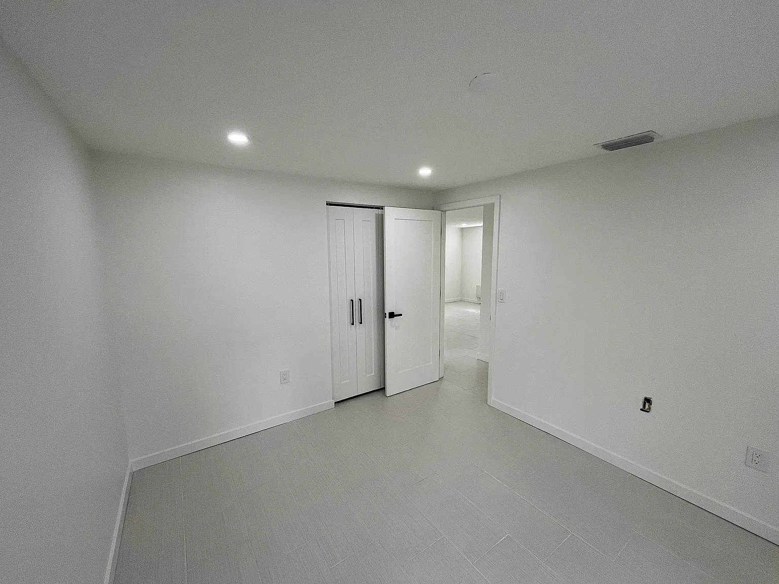 2 bed, 700 sqft, $1,650 — Photo 3