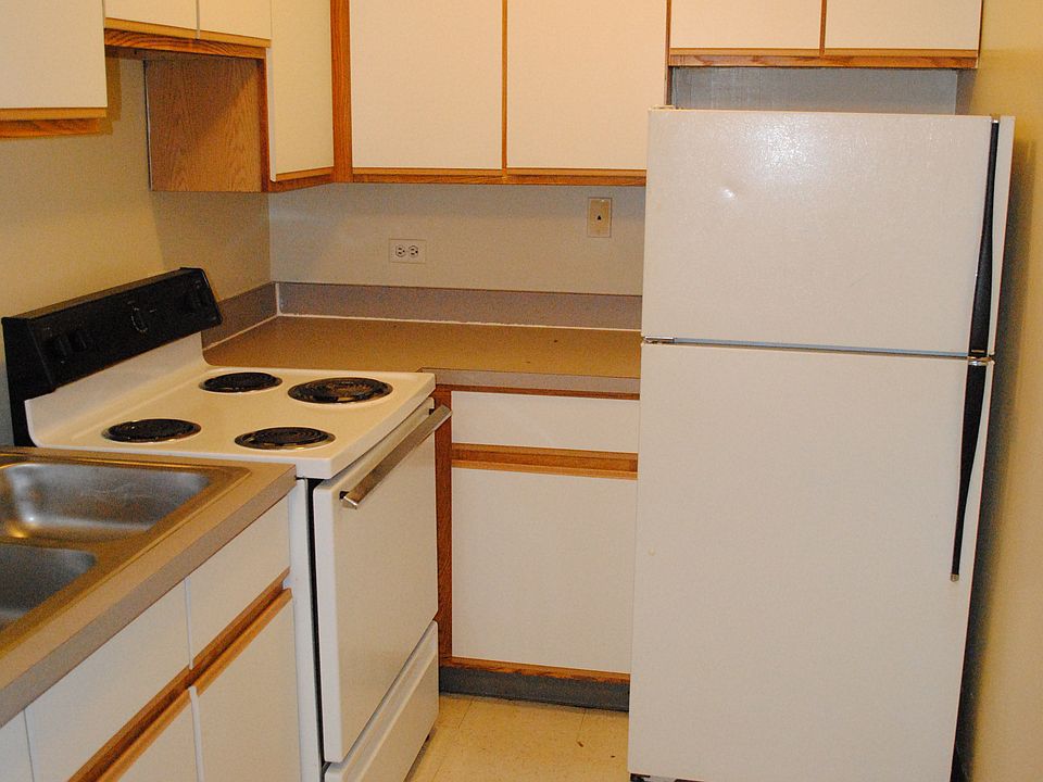 2nd image of 327 N Pine Ave APT 301