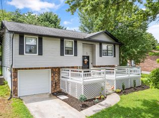 3123 Valemont Dr, Maryville, TN 37803