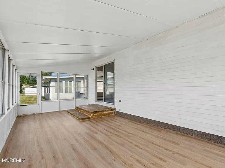 10 Purnell St — Photo 16