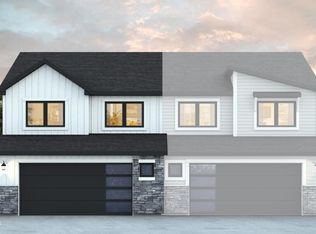 4708 Obsidian Ct NW, Mandan, ND 58554