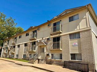 322-324 N Van Buren St #1, Iowa City, IA 52240