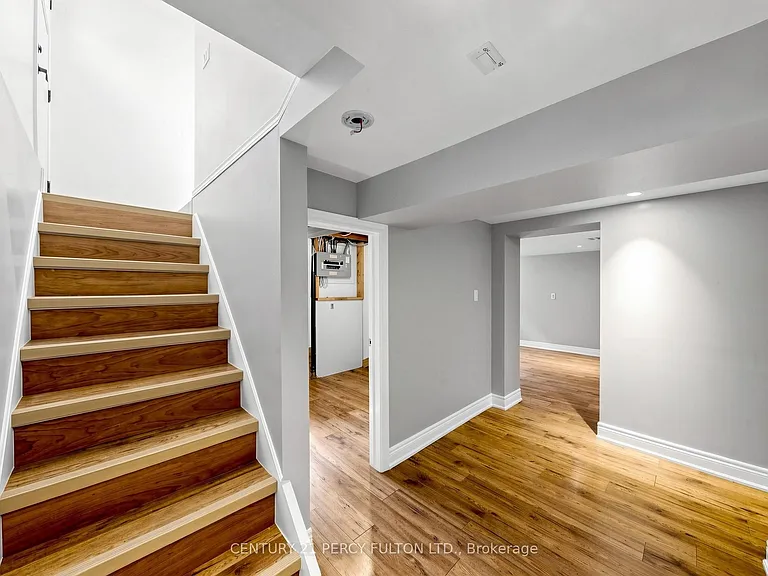 25 Kenwood Cres — Photo 29