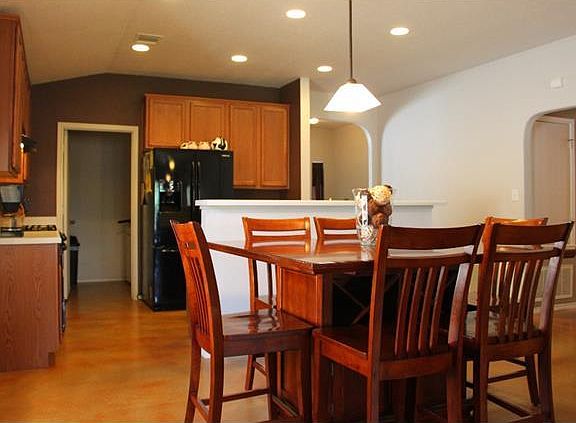 3rd image of 15102 Nordyke Ln