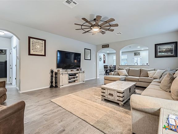 5th image of 541 Blue Oak Blvd