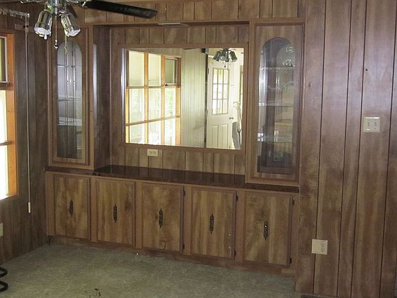 5th image of 2 Spruce Cir