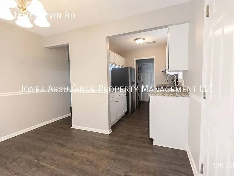 402 Jamestown Rd — Photo 3
