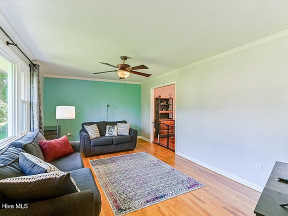 4th image of 809 Hammond Drive