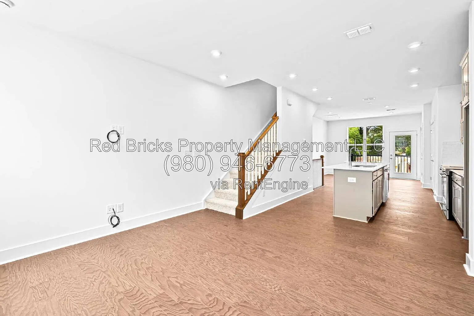 3 bed, 3.5 bath, 1523 sqft, $2,595 — Photo 3
