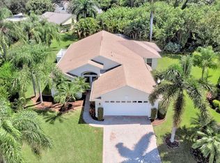 586 Birch Ct, Sebastian, FL 32958
