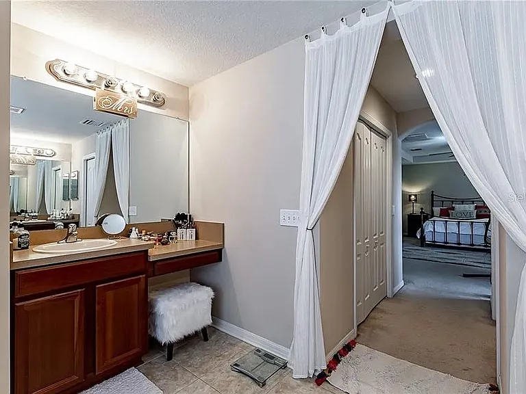 7326 Forest Mere Dr — Photo 36