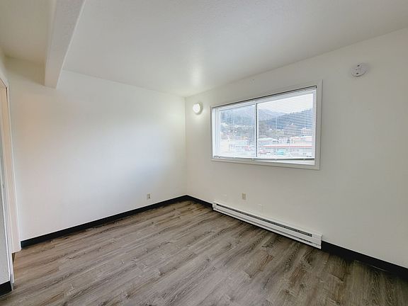 5th image of 711 W Willoughby Ave #22