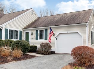 15 Windward St, Mashpee, MA 02649