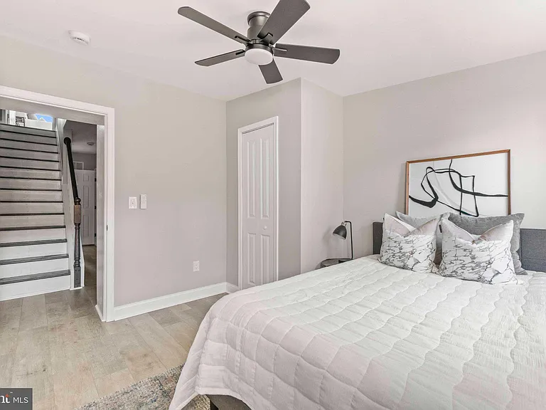 829 W Barre St — Photo 18