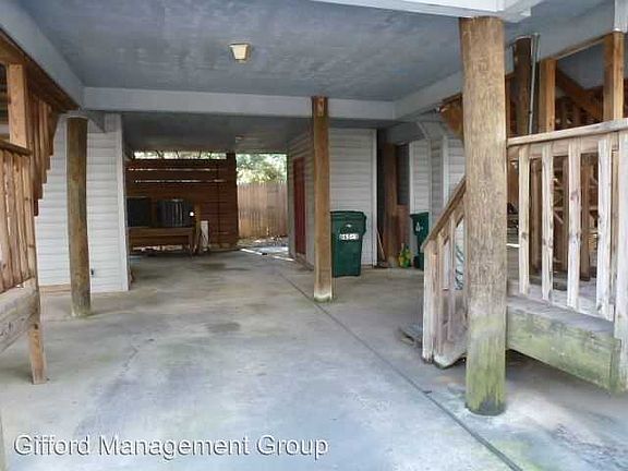 3rd image of 865 Little Bay Ave APT 3