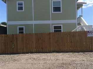 868 Gonzales St, Robstown, TX 78380